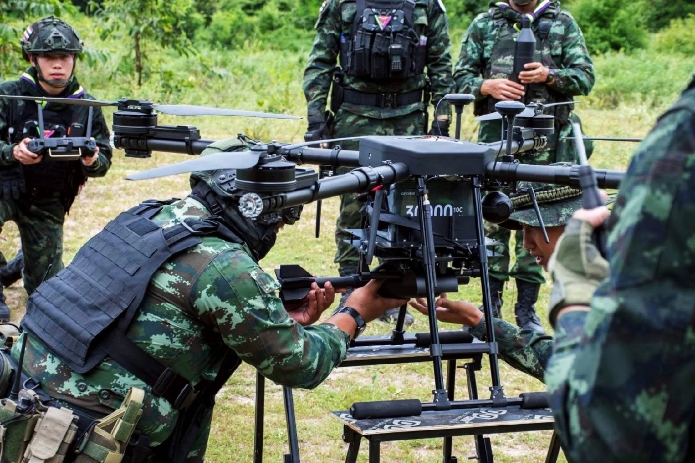 เปิดภาพ! ฉก.ราชมนู จัดอบรม "โดรนโจมตีทิ้งระเบิดทางยุทธวิธี" รุ่นที่ 5(มีคลิป)