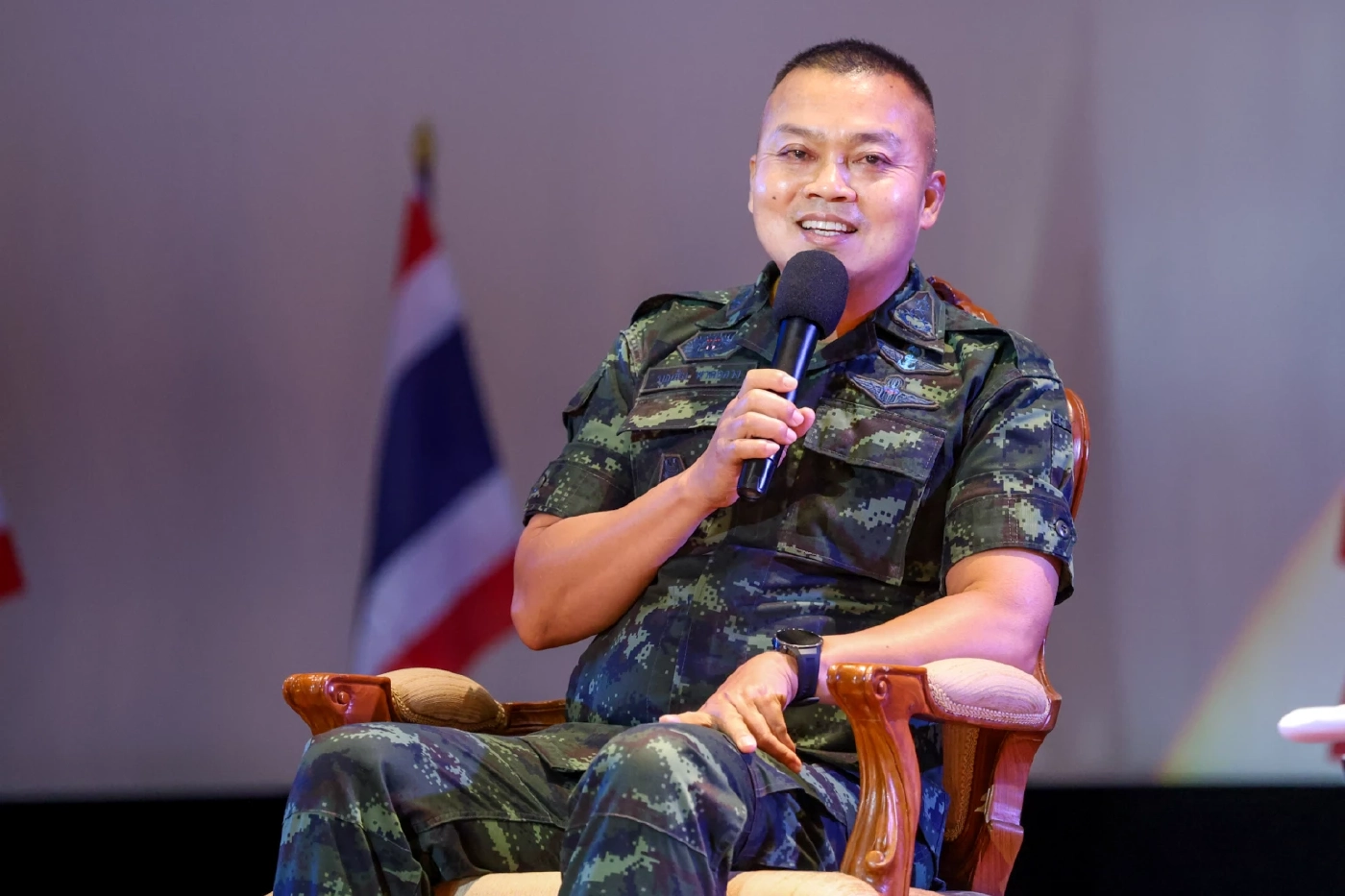 พล.ท.บุญสิน พาดกลาง แม่ทัพภาคที่2