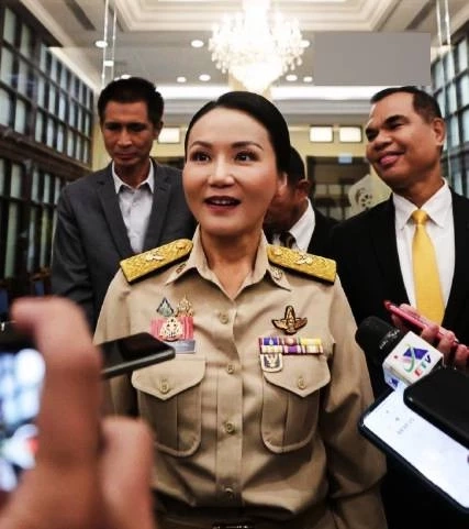 “รมว.นฤมล” สั่ง สพฐ.ลบเนื้อหา “อดีตพระอลงกต” ออกจาก แบบเรียนเสริม "ภาษาไทย ป.5"