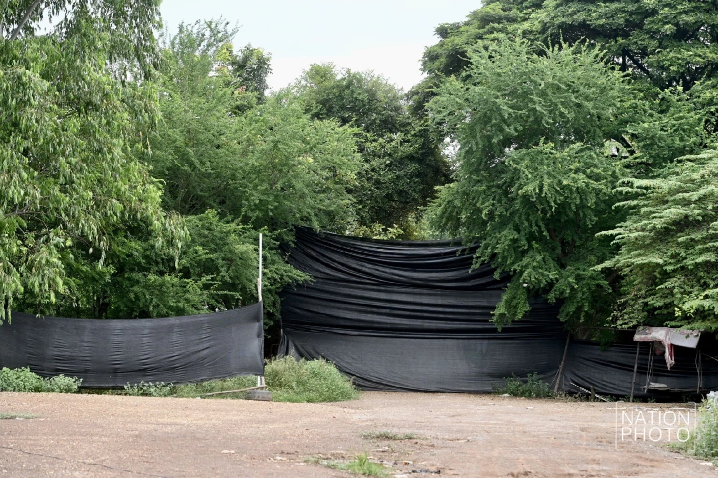 คณะทูตฯ ดูพื้นที่ "บ้านหนองจาน" ถูก "กัมพูชา" ยึดสร้างบ้าน 200 หลัง