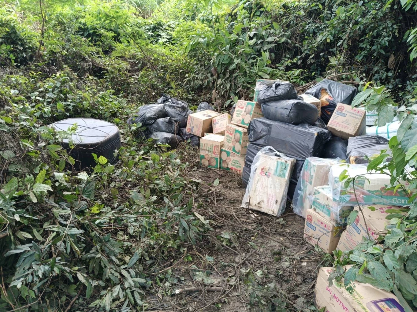 จับตา! ชายแดนกัมพูชาลอบส่งออกสินค้าอุปโภค-บริโภค สะท้อนวิกฤต