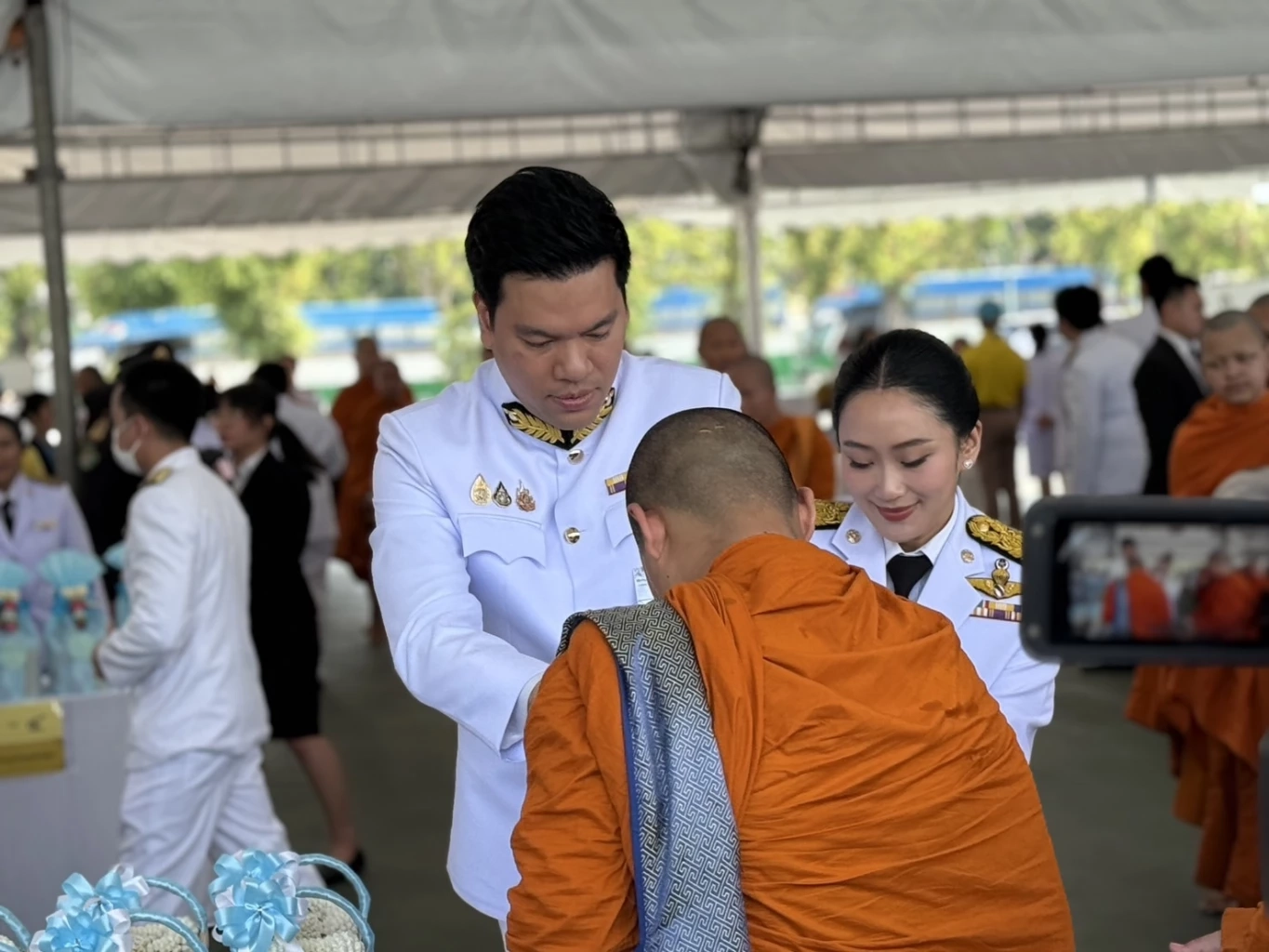 "นายกฯ" ยิ้มบอกคิดถึงสื่อฯ ไม่ตอบ ปม “ลาออก”