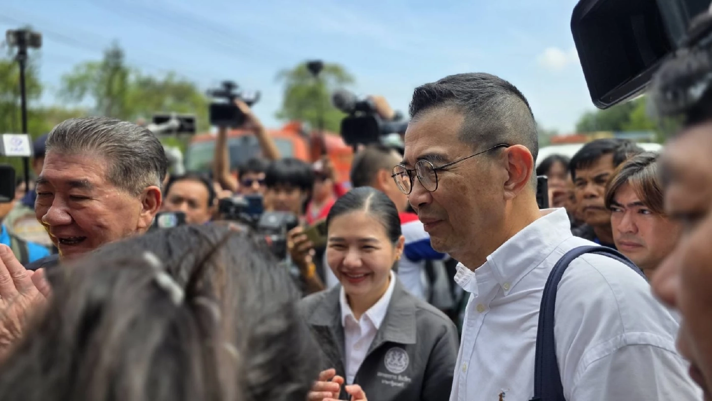 ภูมิธรรม-มาริษ-จิราพร ส่งชาวสุรินทร์กลับบ้าน ชงงดเก็บค่าไฟ-น้ำ