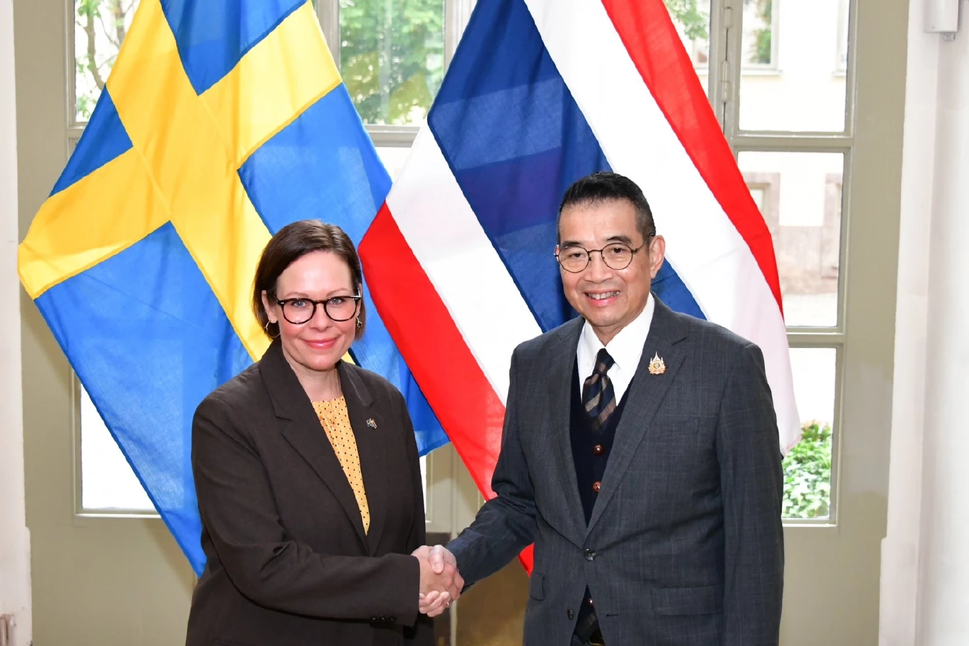 “มาริษ” ทวิภาคี กต.สวีเดน ยกปมกัมพูชาใช้โล่มนุษย์ยั่วยุ