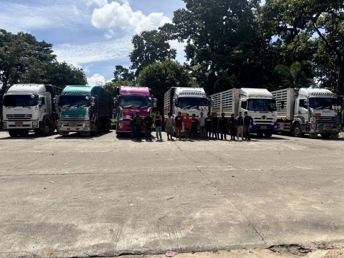 จับลอบขนน้ำมันดีเชล 60,000 ลิตร พร้อม 6 คนไทย สารภาพเตรียมลักลอบส่งไปขายเมียนมา