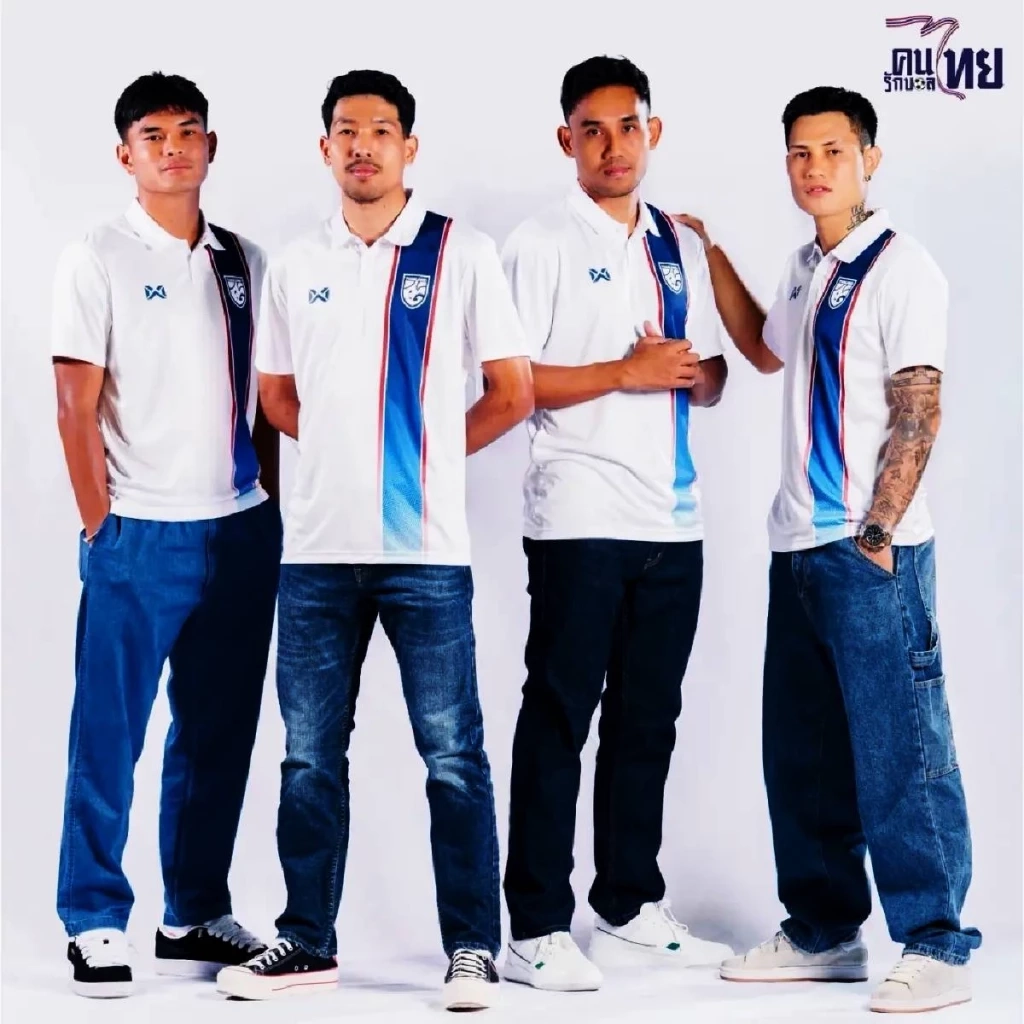 "มาดามแป้ง" เปิดตัว "เสื้อคนไทย รักบอลไทย"