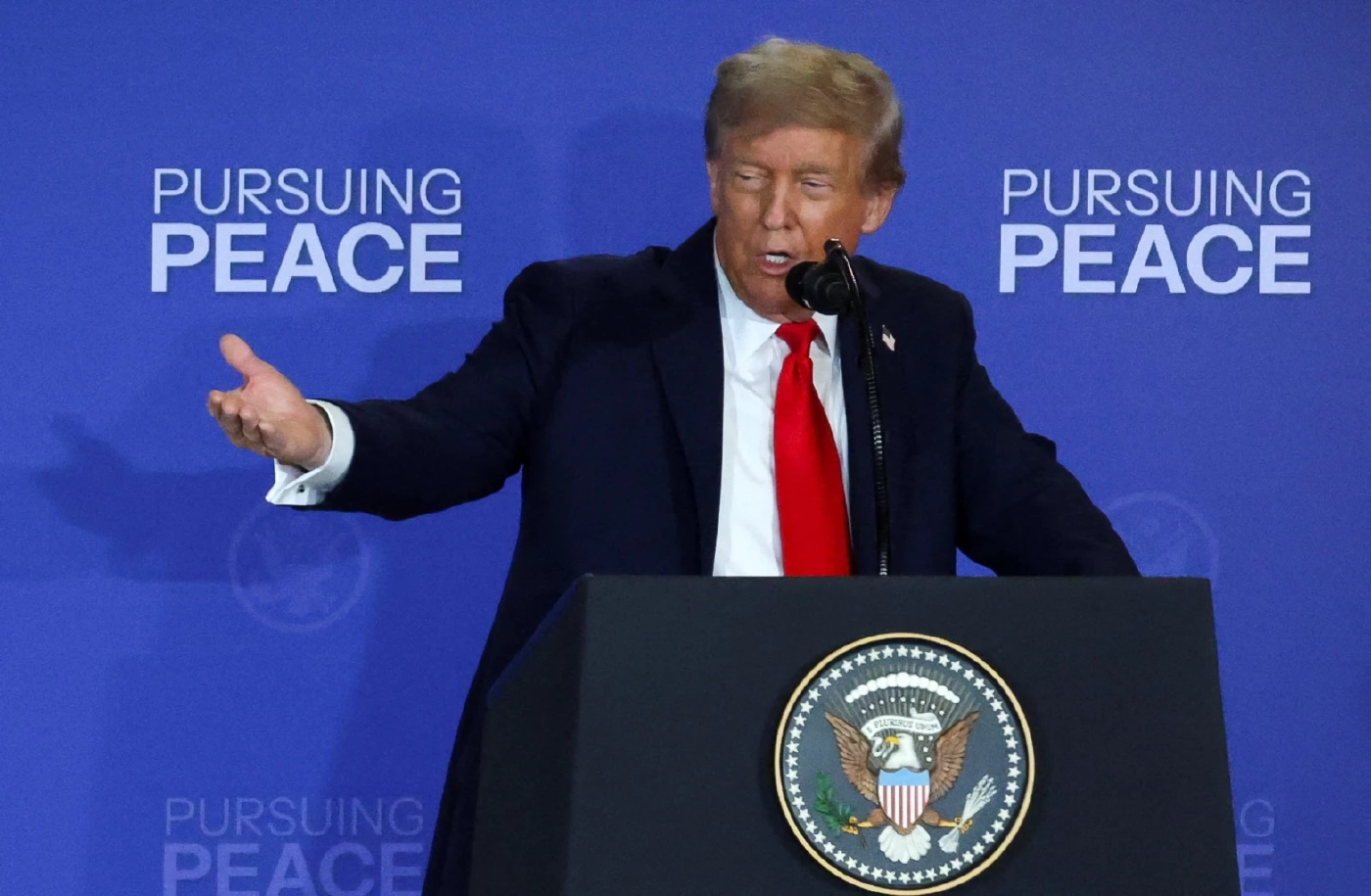 ประชุมสุดยอดเพื่อยุติสงครามยูเครน “ทรัมป์” ไม่แพ้ แต่ “ปูติน” ชนะ