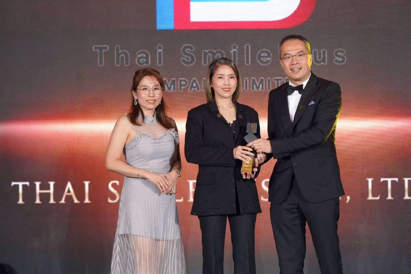 ไทย สมายล์ บัส คว้ารางวัลองค์กรยอดเยี่ยมกลุ่มขนส่งมวลชน