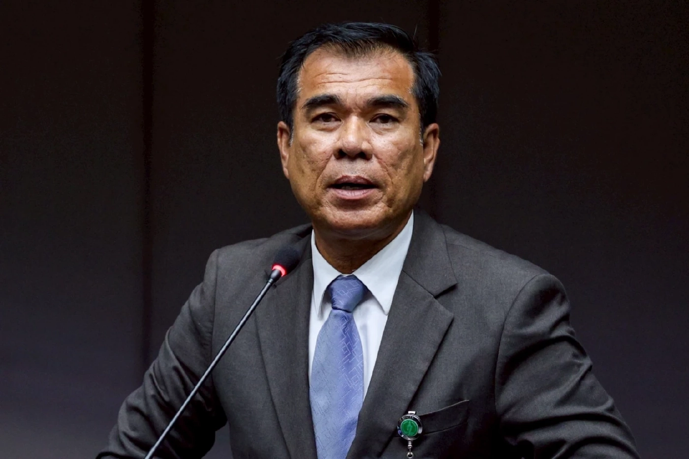 ส.ก. ปชน.  เขย่า "งบประมาณปี 69" จ่อแปรญัตติ ตัดงบหน่วยงานต่างๆ กทม.