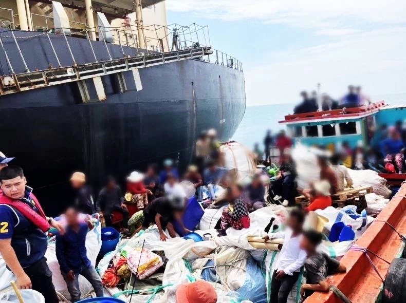 “รมช.สธ.” เตรียมเพิกถอน ใบตรวจสุขภาพแรงงานต่างด้าวเถื่อน 3 แสนใบ