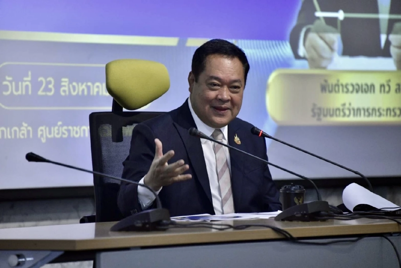 พ.ต.อ.ทวี สอดส่อง