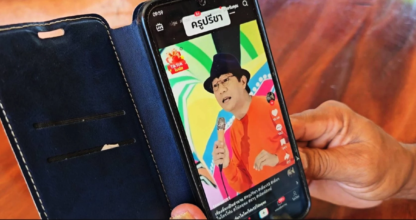 “โน้ส อุดม” เข้ารับทราบข้อกล่าวหาฯ ด้าน "ครูปรีชา" ยันเอาผิด หาว่า "สะตอ-แถไถ" ในเดี่ยวไมโครโฟน 12