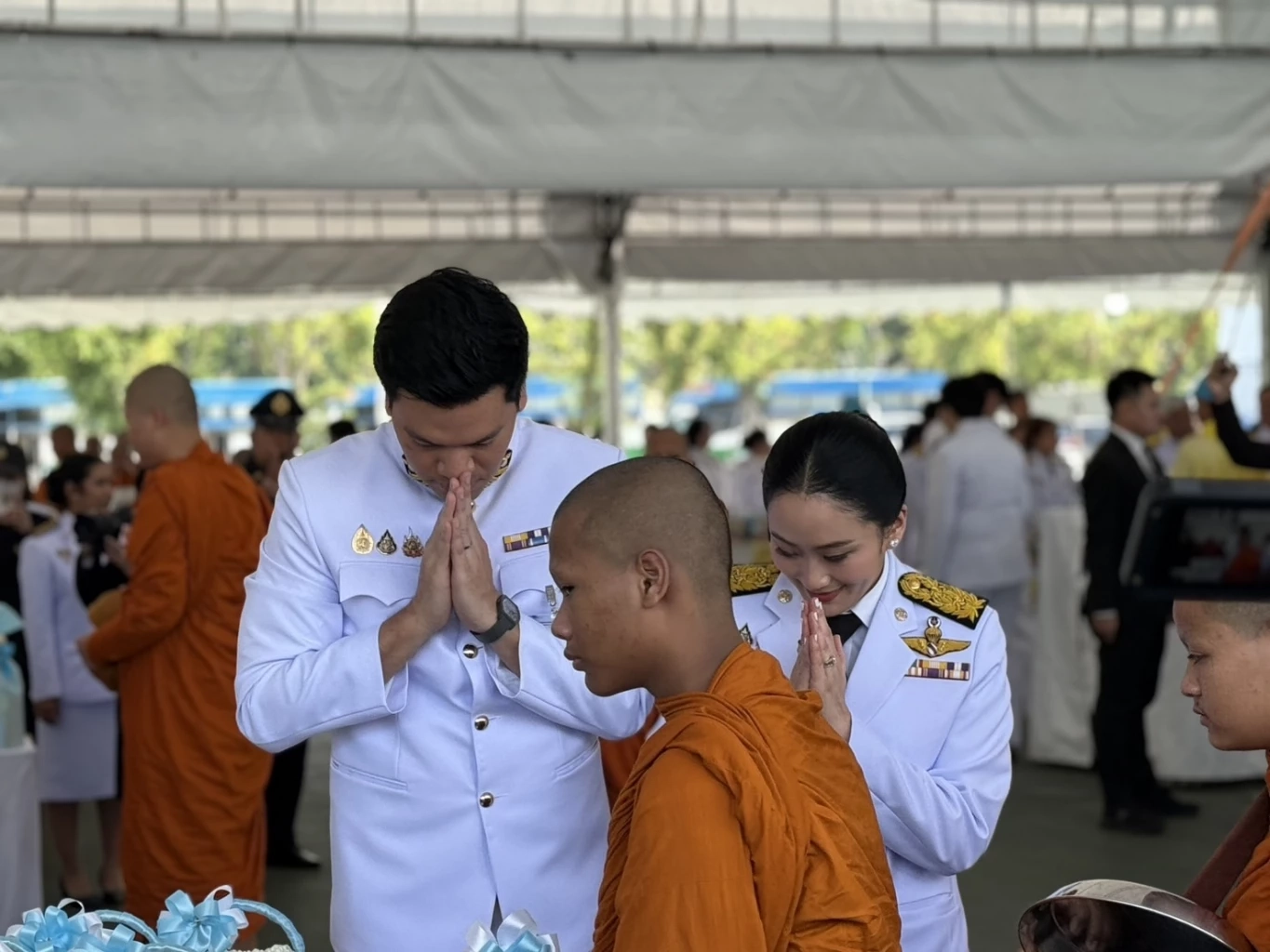 "นายกฯ" ยิ้มบอกคิดถึงสื่อฯ ไม่ตอบ ปม “ลาออก”