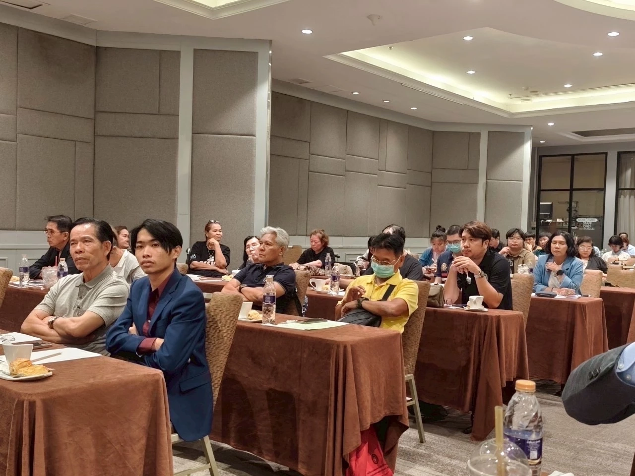 วงเสวนา ถอดบทเรียน แก้ไข พ.ร.บ.ควบคุมเครื่องดื่มแอลกอฮอล์