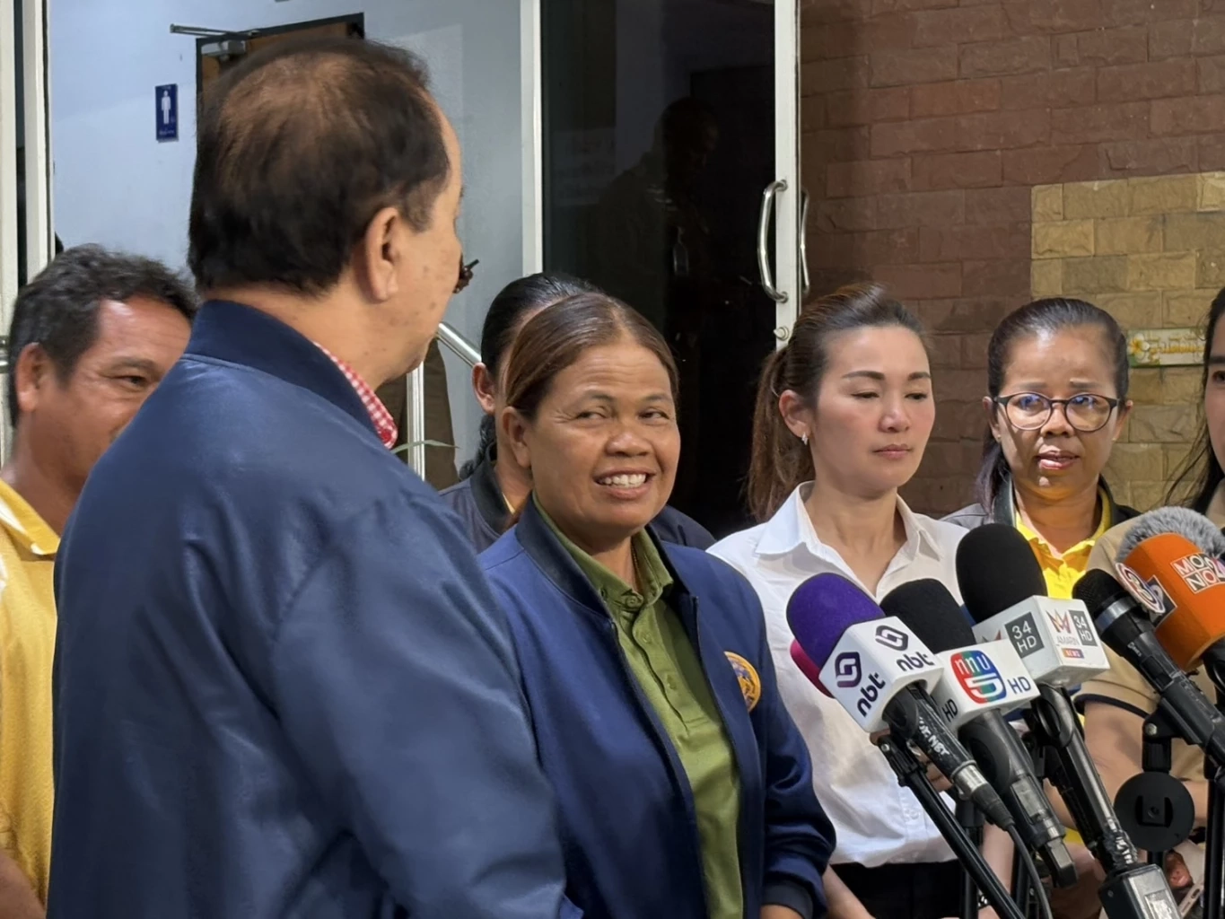 "ชาวบ้านศรีสะเกษ" ร้องรัฐเร่งเยียวยา ขาดรายจากอพยพหนี เหตุปะทะชายแดน