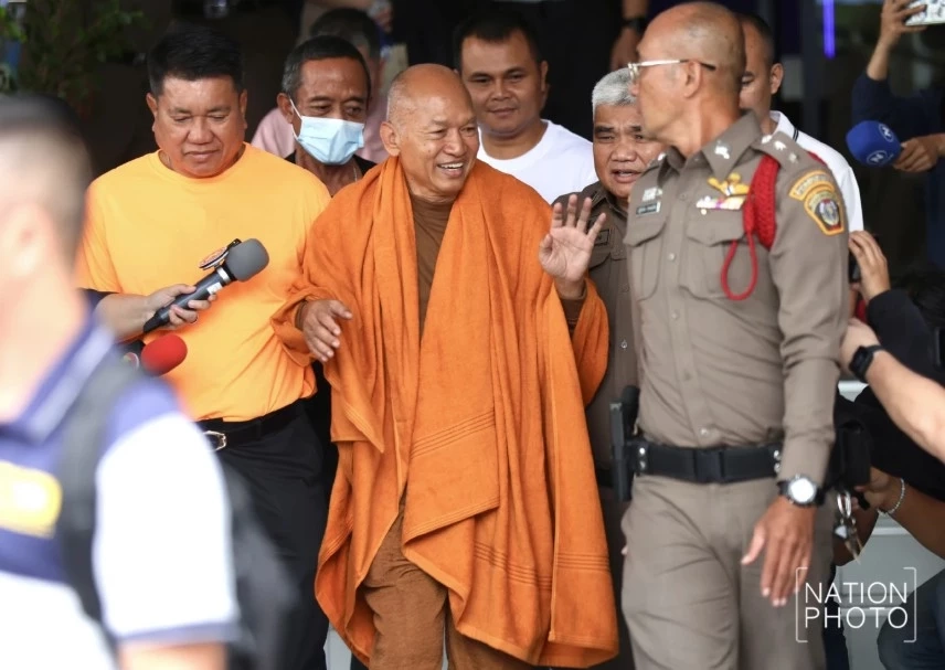 "พว." ออกโรงแจง ไม่เคยพิมพ์หนังสือแบบเรียนเด็กไทย เชิดชู "อดีตพระอลงกต"