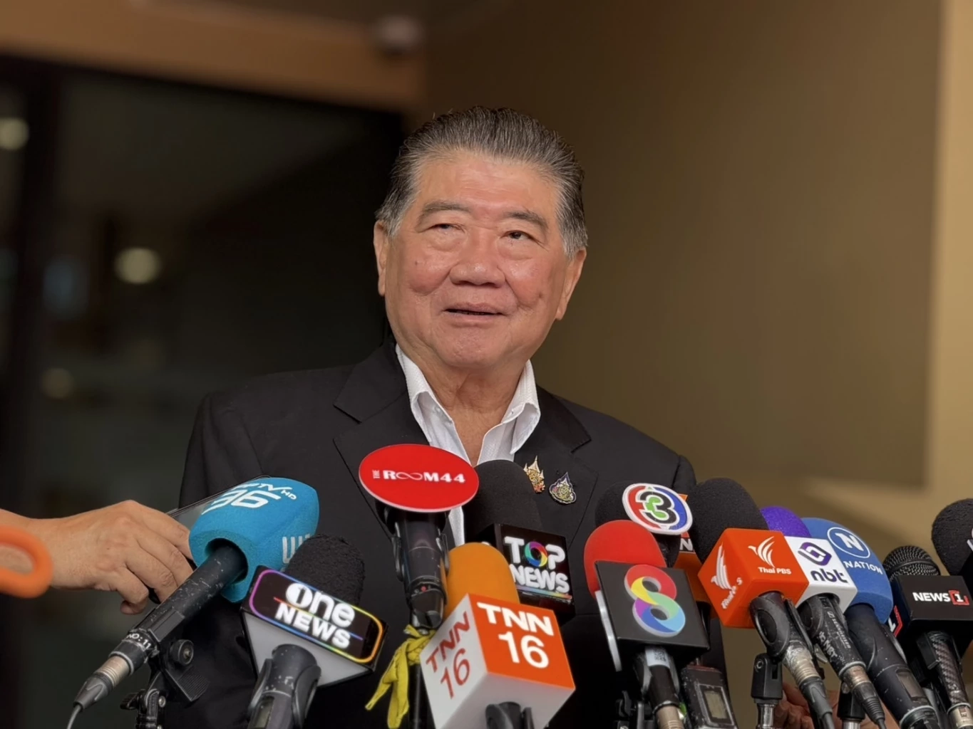 นายภูมิธรรม เวชยชัย รองนายกรัฐมนตรี และ รมว.มหาดไทย รักษาราชการแทนนายกรัฐมนตรี