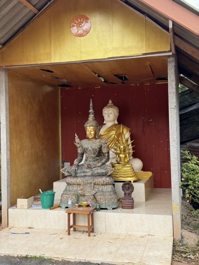 ศูนย์รวมน้ำใจฝั่งไทย