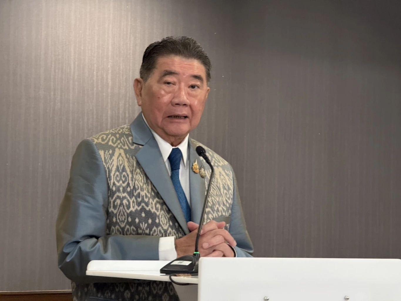 นายภูมิธรรม เวชยชัย รองนายกฯรัฐมนตรี และ รมว.มหาดไทย รักษาการนายกรัฐมนตรี 