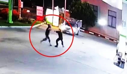 เปิดวงจรปิด "เป๊ก ผลิตโชค" นักร้องดัง เกิดเหตุการณ์อะไรขึ้น