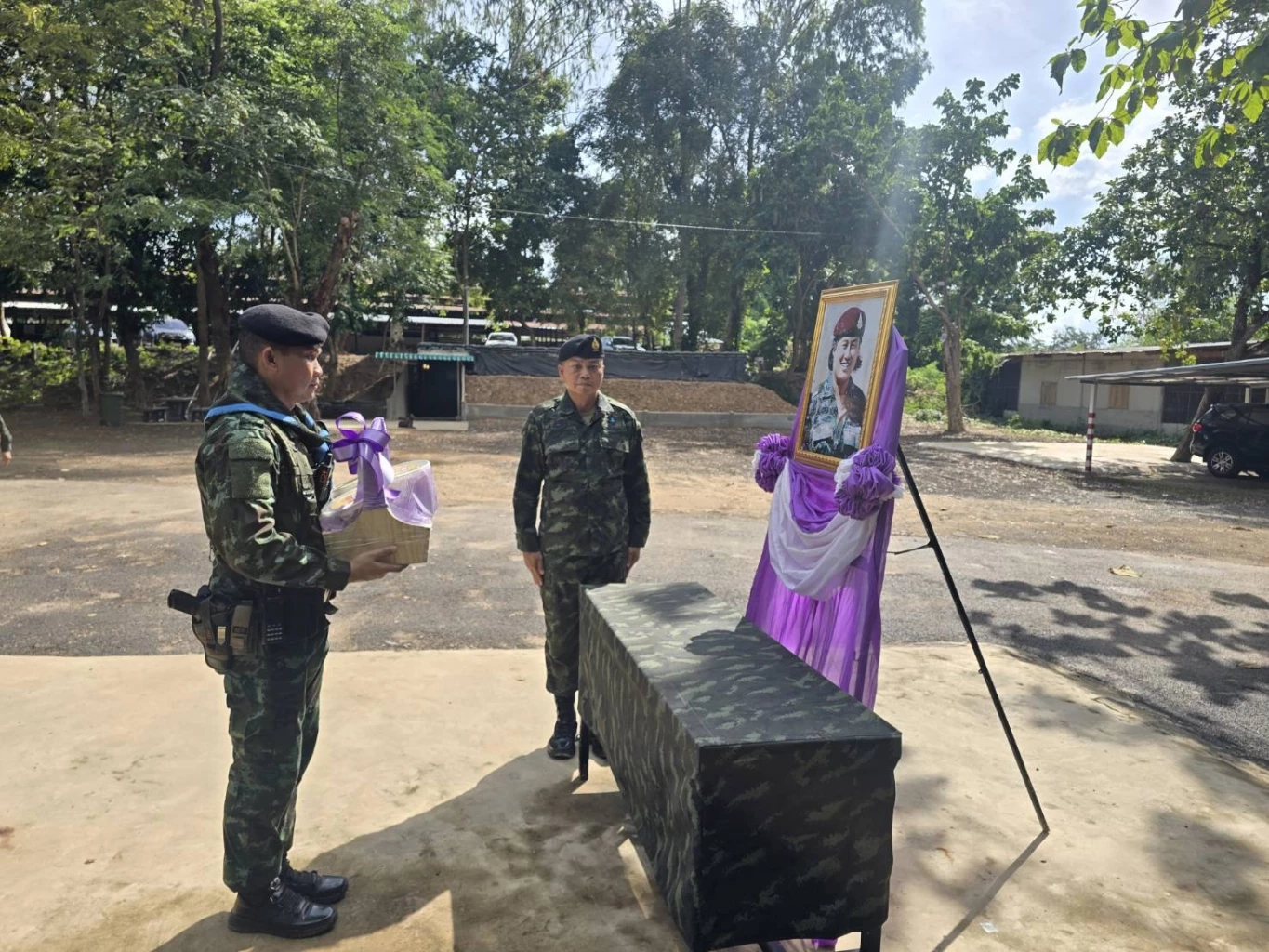 กรมสมเด็จพระเทพฯ มอบสิ่งของพระราชทาน ทหารชายแดนไทย-กัมพูชา