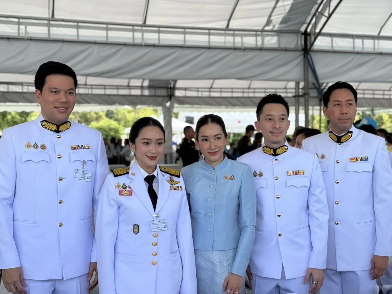 "นายกฯ" ยิ้มบอกคิดถึงสื่อฯ ไม่ตอบ ปม “ลาออก”