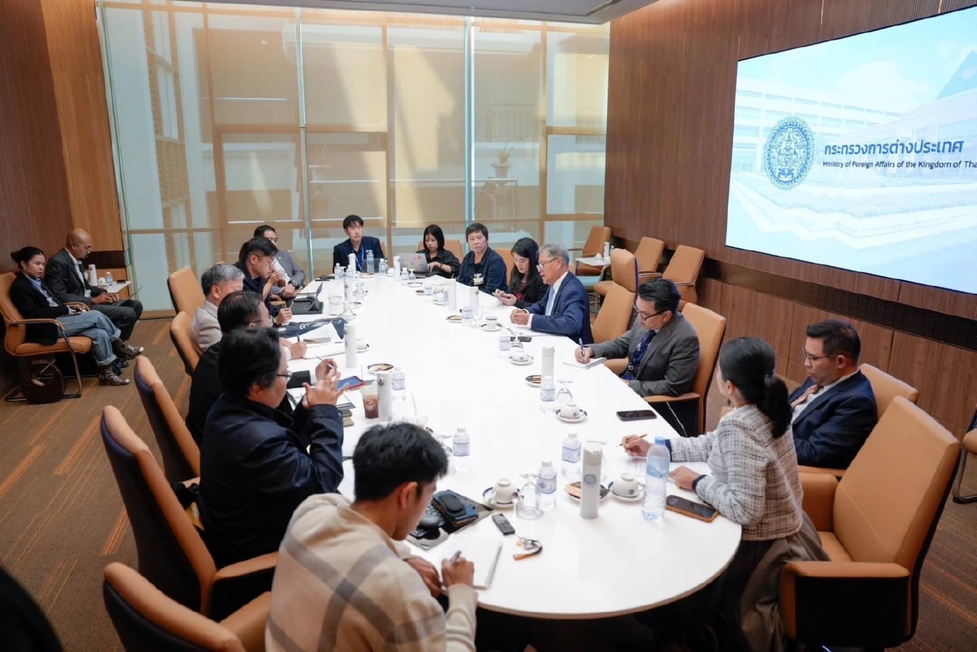 ฟังชัดๆ ท่านทูตรัศม์ แจงสื่อและนานาชาติ จุดยืนไทยต่อคณะผู้สังเกตการณ์หยุดยิง