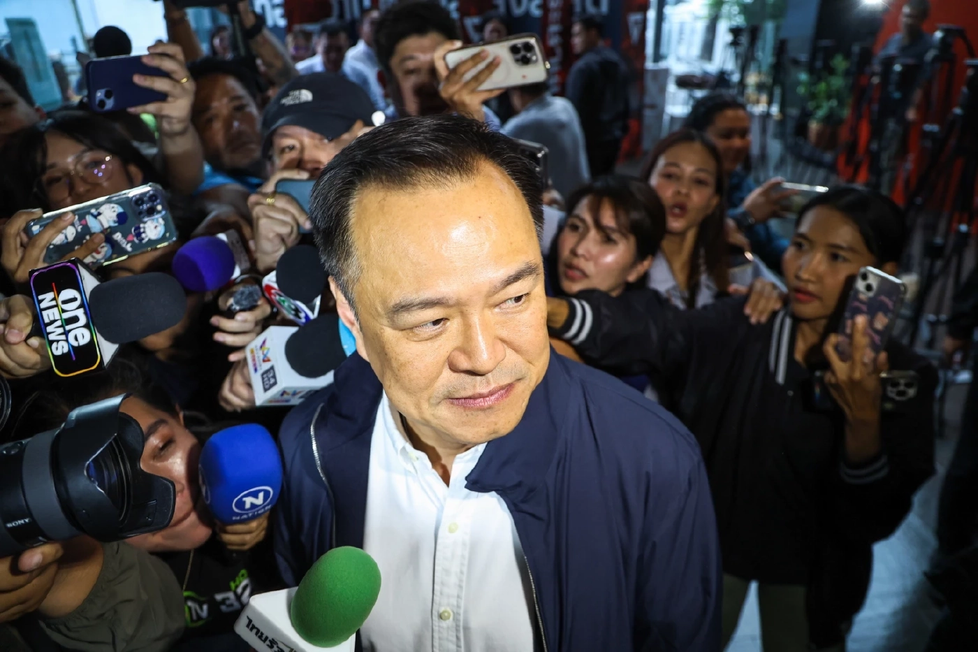 นายอนุทิน ชาญวีรกูล หัวหน้าพรรคภูมิใจไทย