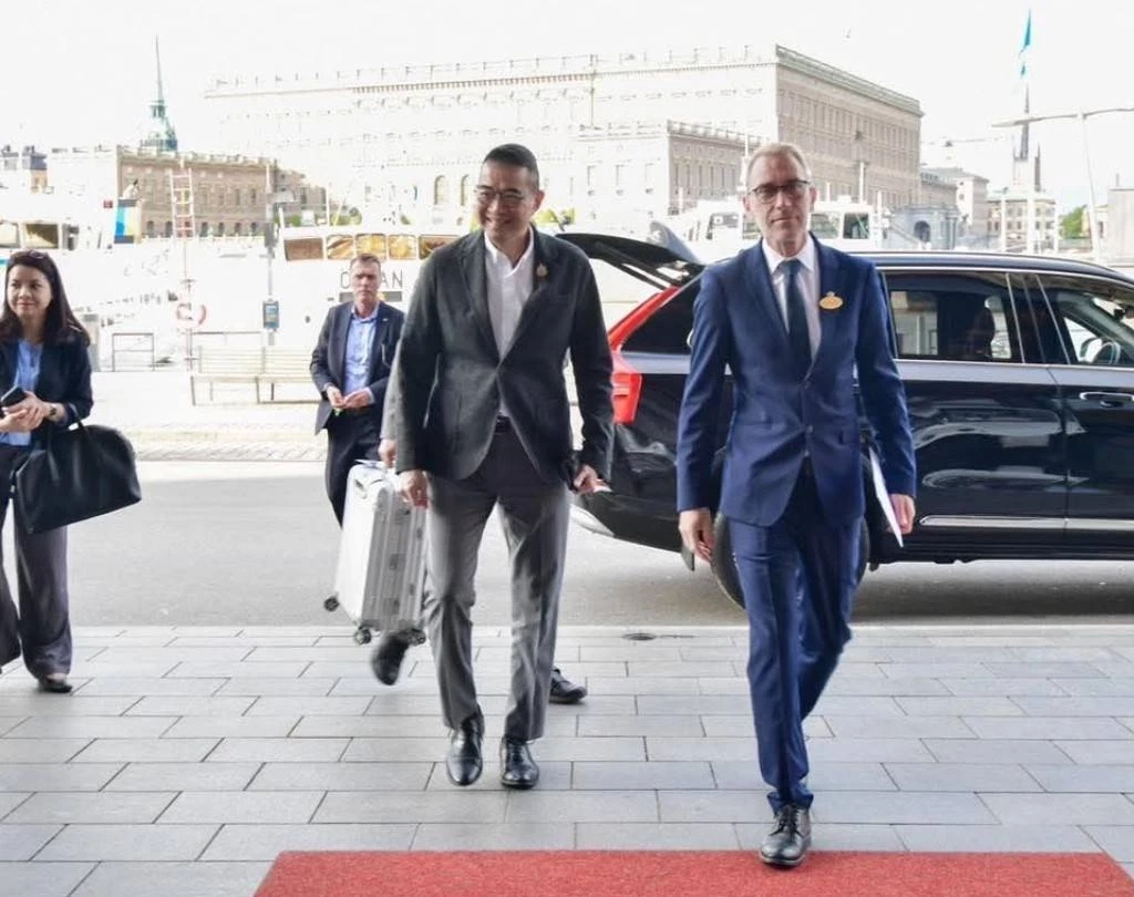 นายมาริษ เสงี่ยมพงษ์ รมว.กระทรวงการต่างประเทศ