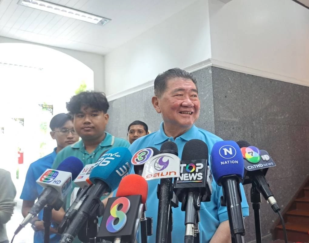 นายภูมิธรรม เวชยชัย รองนายกฯ และ รมว.มหาดไทย รักษาการแทนนายกฯ 