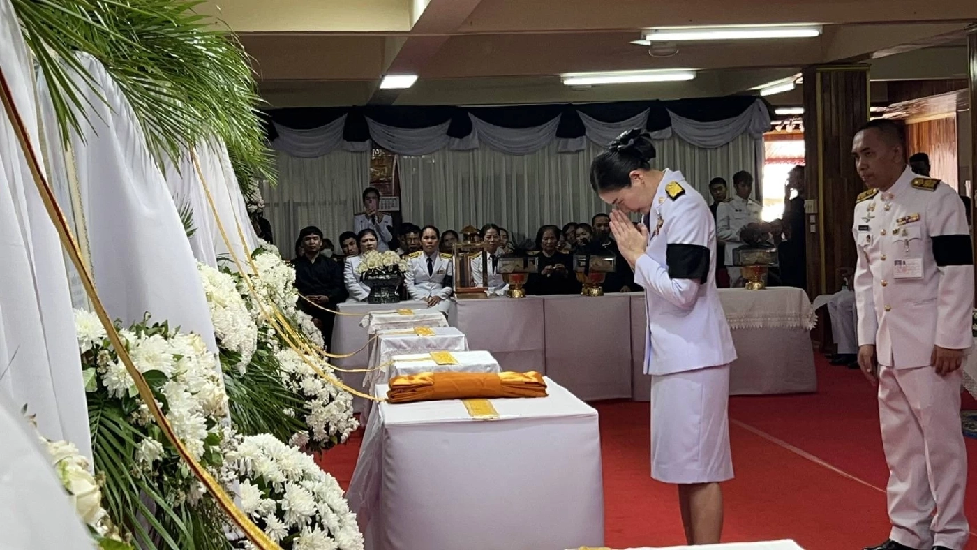 ส่งร่าง 7 ชาวบ้านชายแดนสุดเศร้า 3 รัฐมนตรี ร่วมพิธีพระราชทานเพลิง