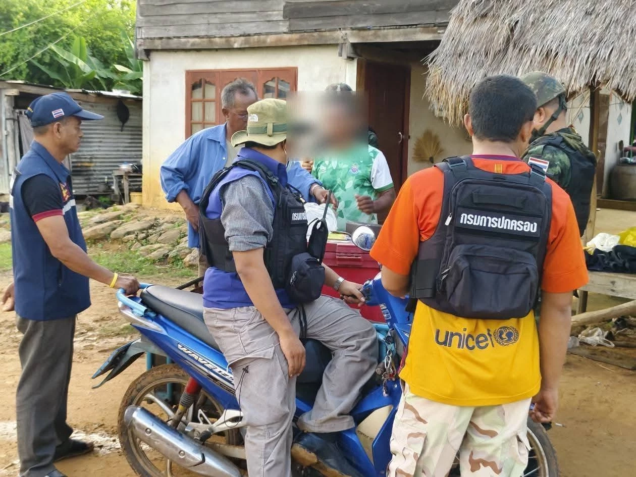 ชรบ.จับสายลับกัมพูชา สอดแนมชายแดน อึ้ง!สารภาพได้ค่าจ้างน้อยนิด