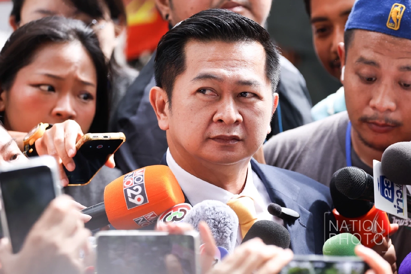 "ทักษิณ" เดินทางถึงศาลอาญา ฟังคำพิพากษา "คดี ม.112 - พ.ร.บ.คอมฯ"