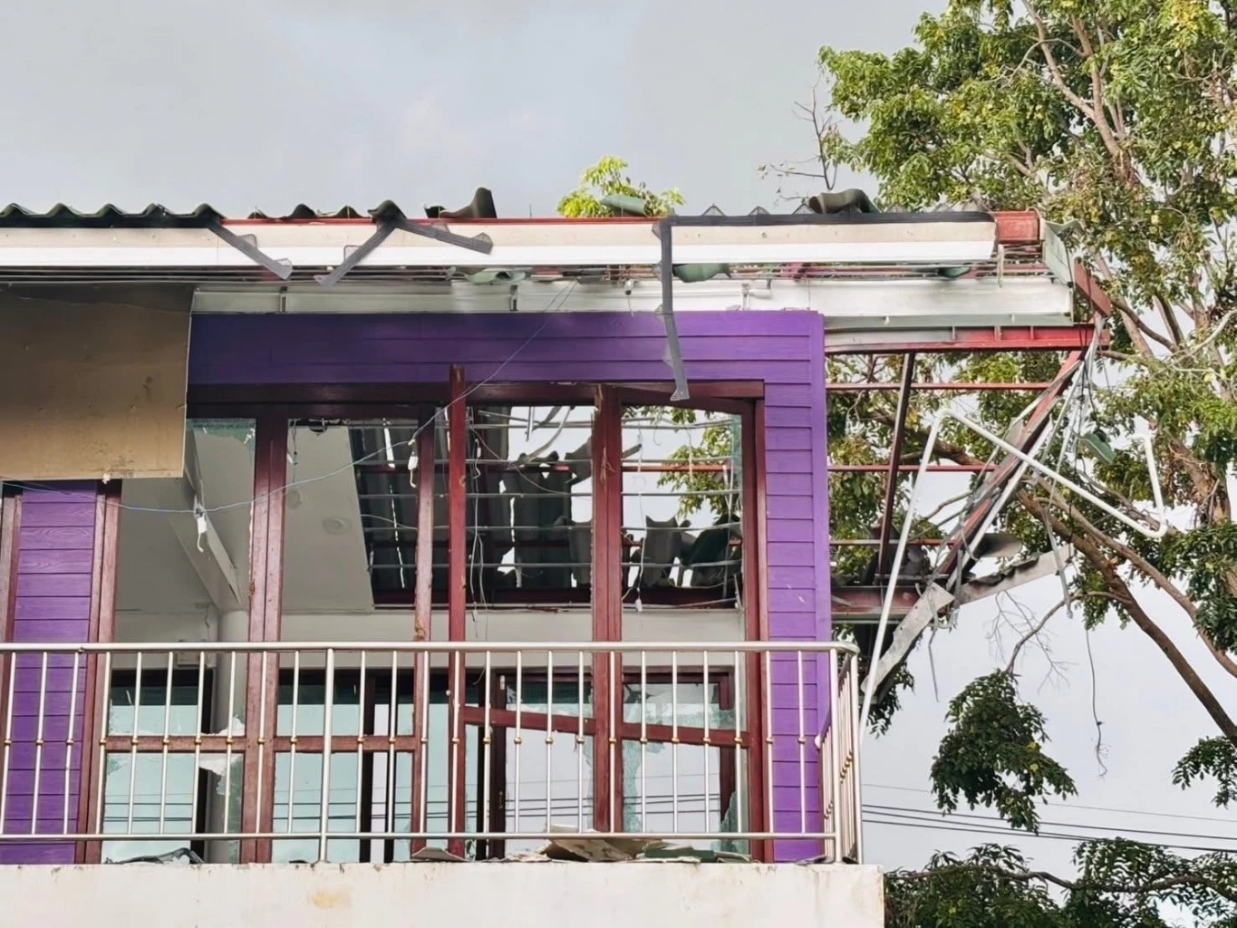 เปิดตัวเลขความเสียหาย รพ.พนมดงรัก จ.สุรินทร์ อึ้ง! ยับถึง 8 หลัก