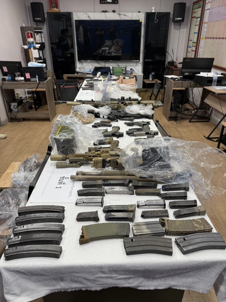 รวบ "ไฮโซลูกนัท" คนดัง พร้อมปืน-กระสุน-ยาเสพติด