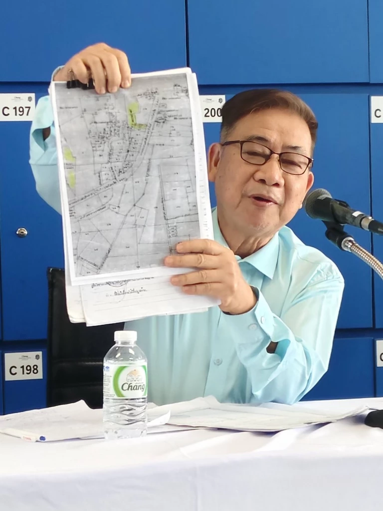 ชาวบ้าน โชว์หลักฐานที่ดินเขากระโดง โวยเดือดรัฐบาลใช้อำนาจผิด