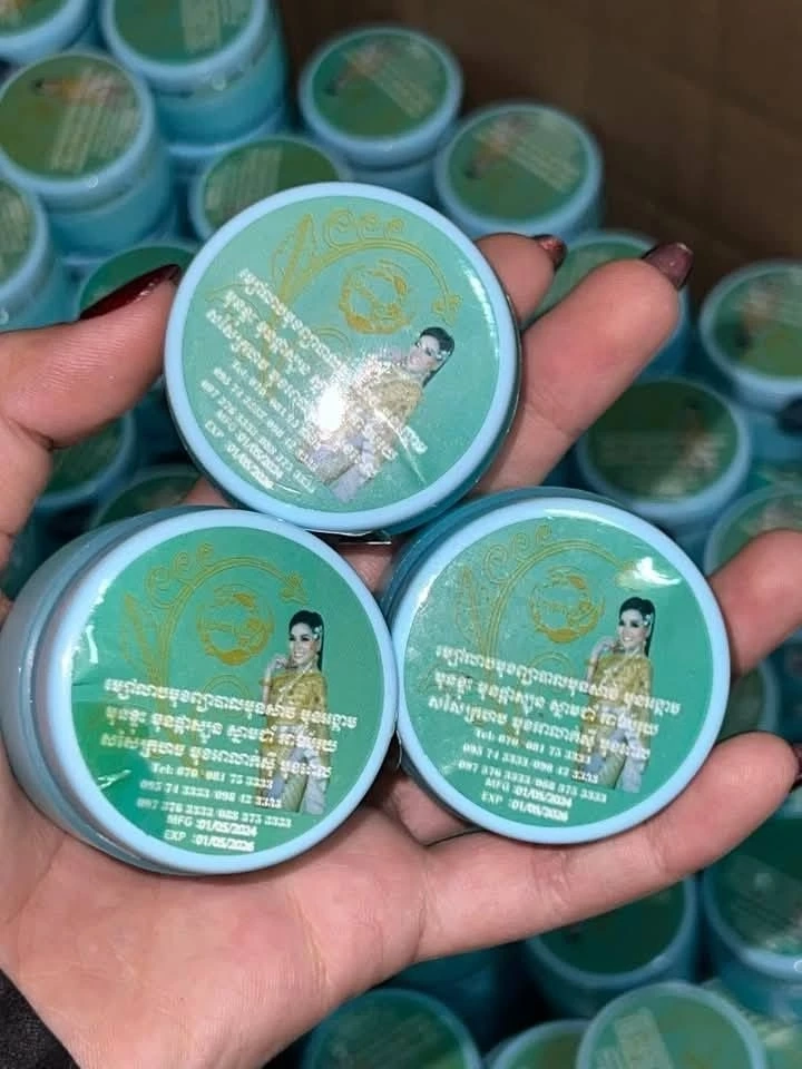 ร่วงแล้ว 2 อินฟลูเอนเซอร์-นักข่าว แค่แตะ "ฮุน เซน"