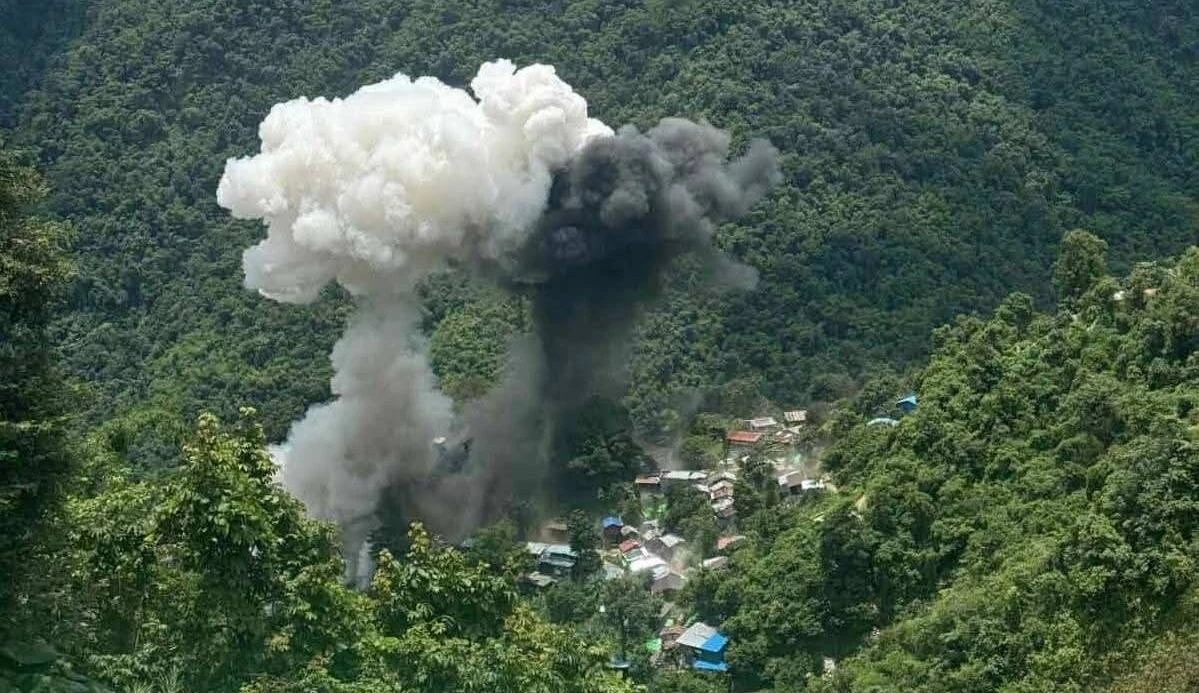 เมียนมา ทิ้งระเบิดขนาด 500 ปอนด์ใส่ชุมชน ชาวบ้านตายกว่า 20 ราย