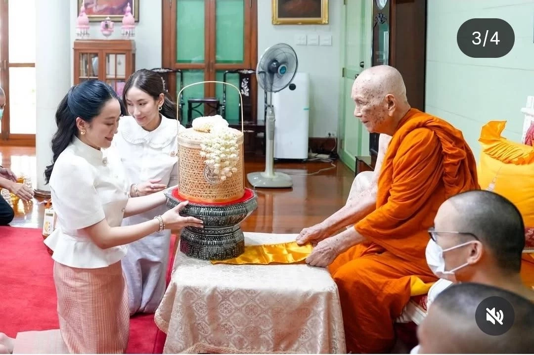 ครอบครัวชินวัตร เข้าเฝ้าสมเด็จพระสังฆราช วันเกิดแพทองธาร 39 ปี