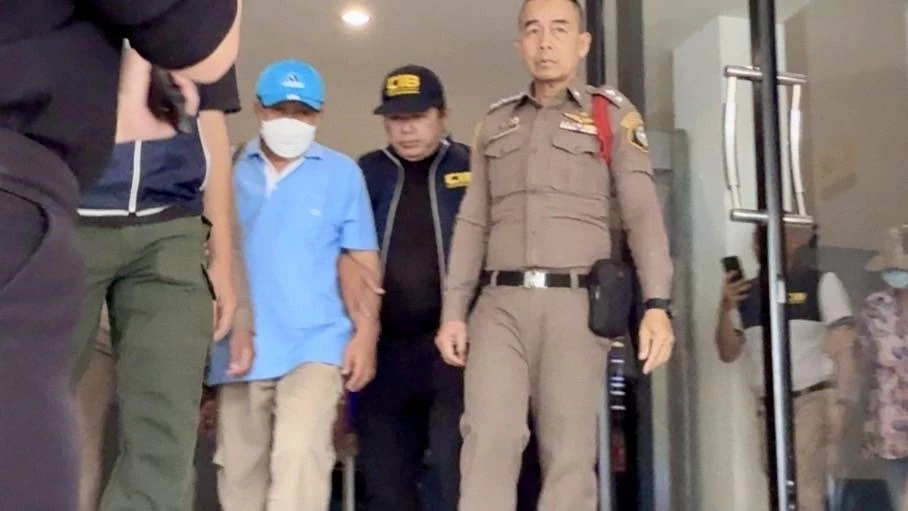 ฝากขังอดีตเจ้าคณะจังหวัดนครสวรรค์ - เมีย ฐานยักยอกเงินวัด 4 ล้าน