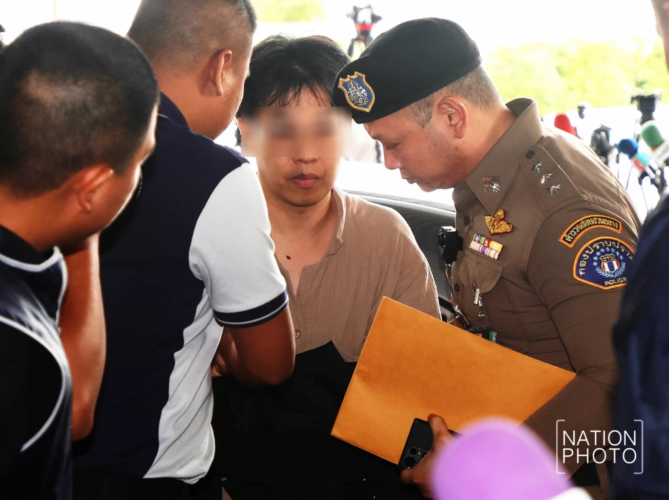 ด่วน! คุมตัว "หมอบี" ถึงกองปราบ ด้าน "หลวงพ่ออลงกต" ยังไม่สึก เครียดจนฉันข้าวเช้าไม่ลง