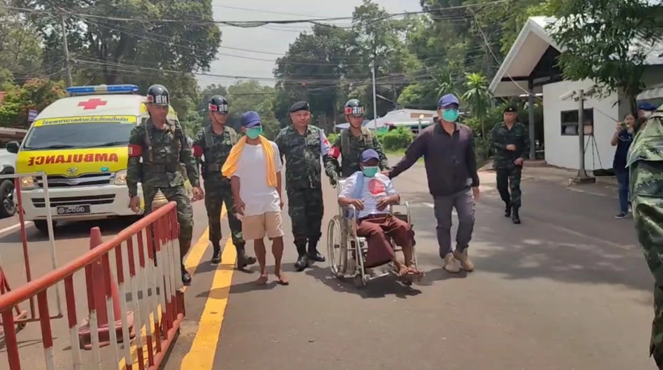 ส่ง 2 ทหารกัมพูชา แขนหัก-สะโพกเน่า-ป่วยจิต กลับประเทศแล้ว