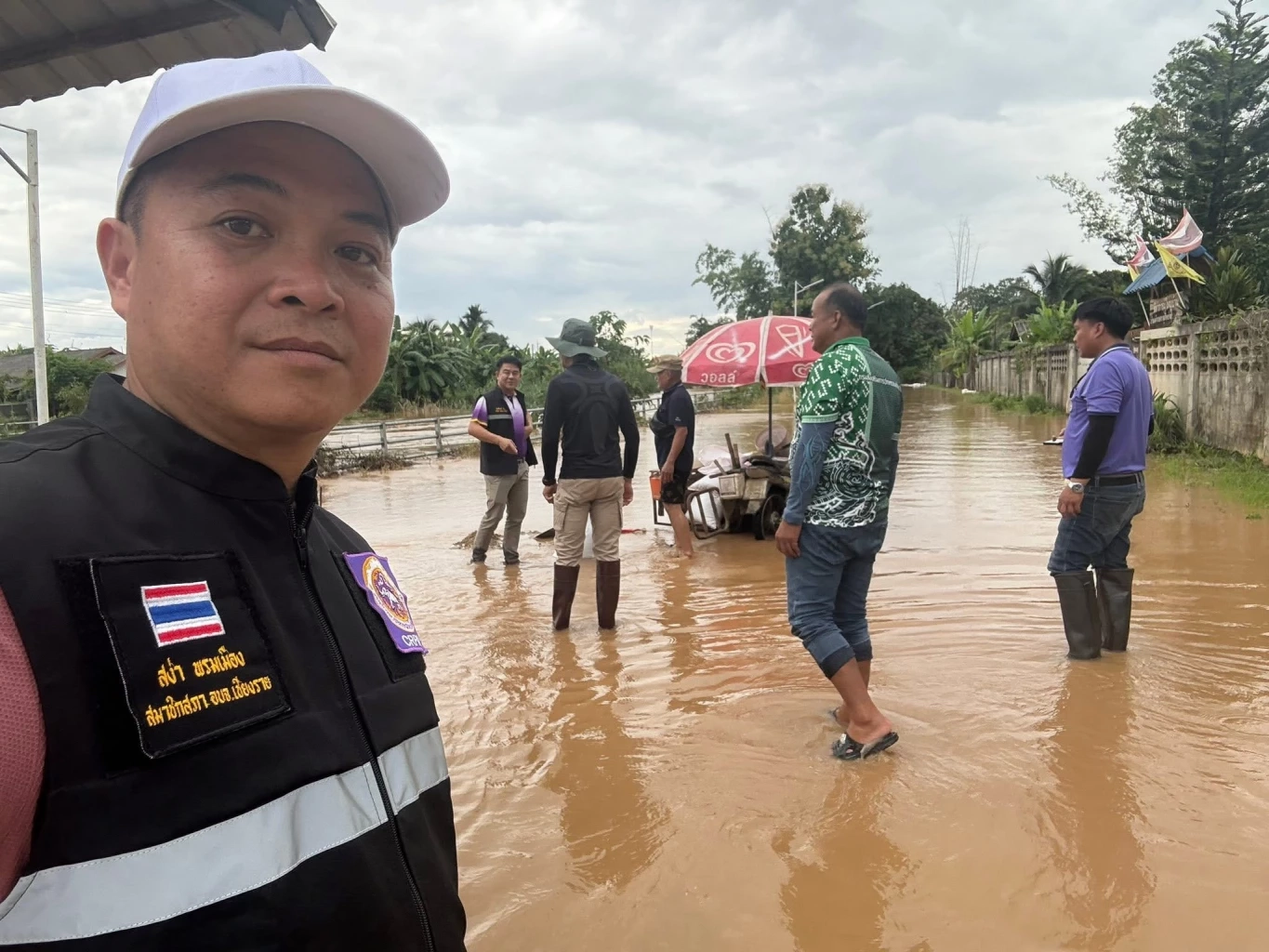 สง่า พรมเมือง