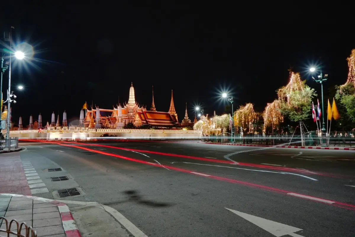 MEA เชิญชวนชมไฟประดับ เพื่อเป็นการเฉลิมพระเกียรติ เนื่องในโอกาสวันเฉลิมพระชนมพรรษาพระพันปีหลวง