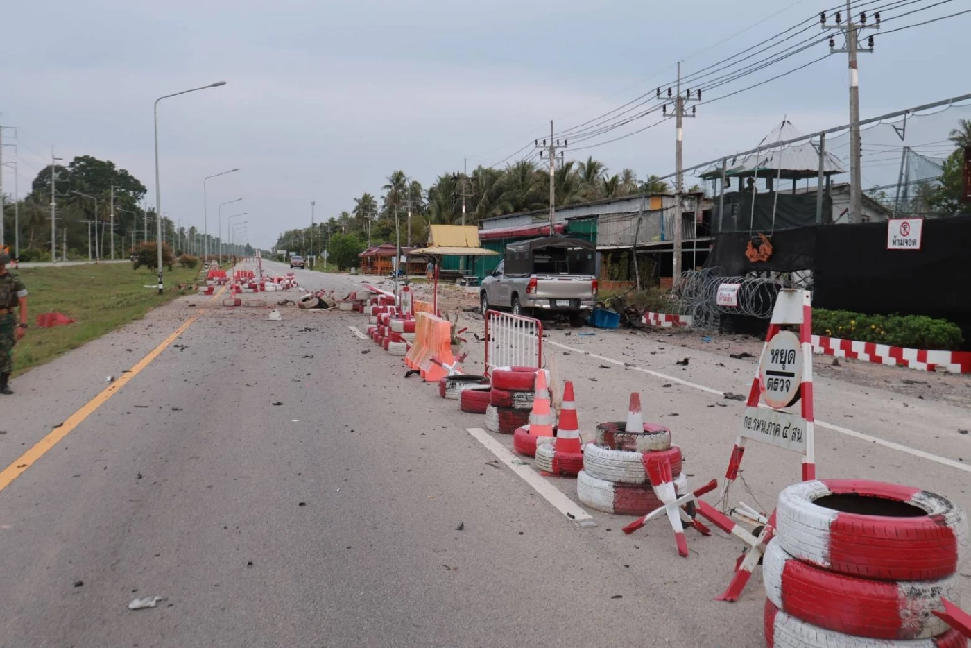 "มทภ.4" ลุยตรวจคาร์บอม สั่งปิดช่องทางหนี คุมเข้มแนวชายแดน (มีคลิป)