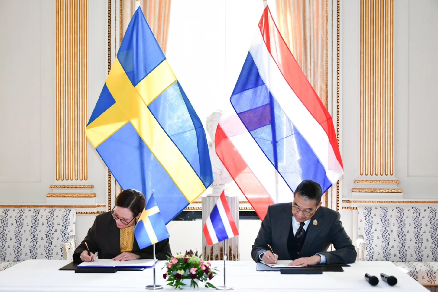 “มาริษ” ทวิภาคี กต.สวีเดน ยกปมกัมพูชาใช้โล่มนุษย์ยั่วยุ