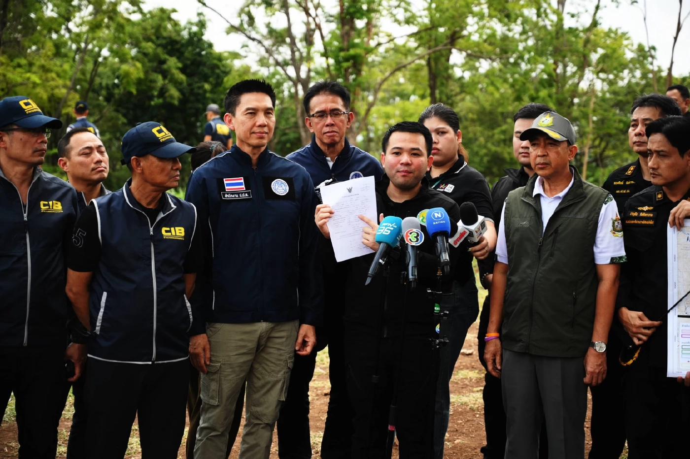 ระดมทีม ลุยจับ เจ้าหน้าที่รัฐ ออกเอกสารสิทธิ์เอื้อนายทุนรุกที่ป่า "ภูนับดาว"
