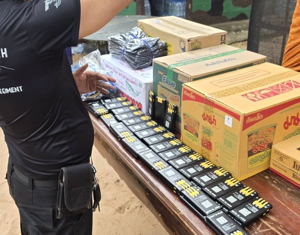 พรรคก้าวอิสระ ระดมสิ่งของ-อาหาร-เครื่องดื่ม หนุนทหารแนวหน้า