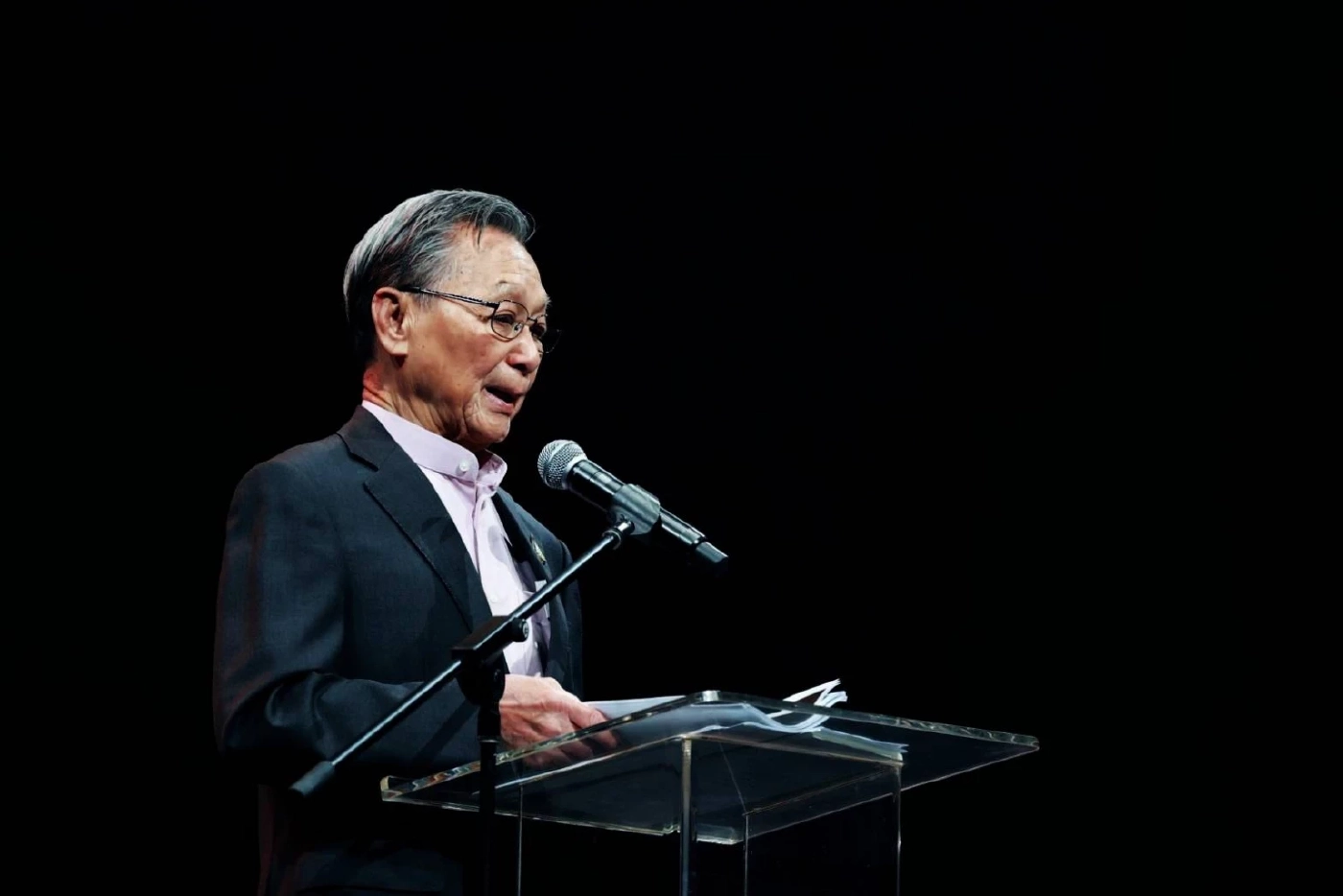 "ชวน" ปฏิเสธข่าวจับมือจัดตั้งรัฐบาล สังคมอย่าหลงเชื่อ "ข่าวปลอม"