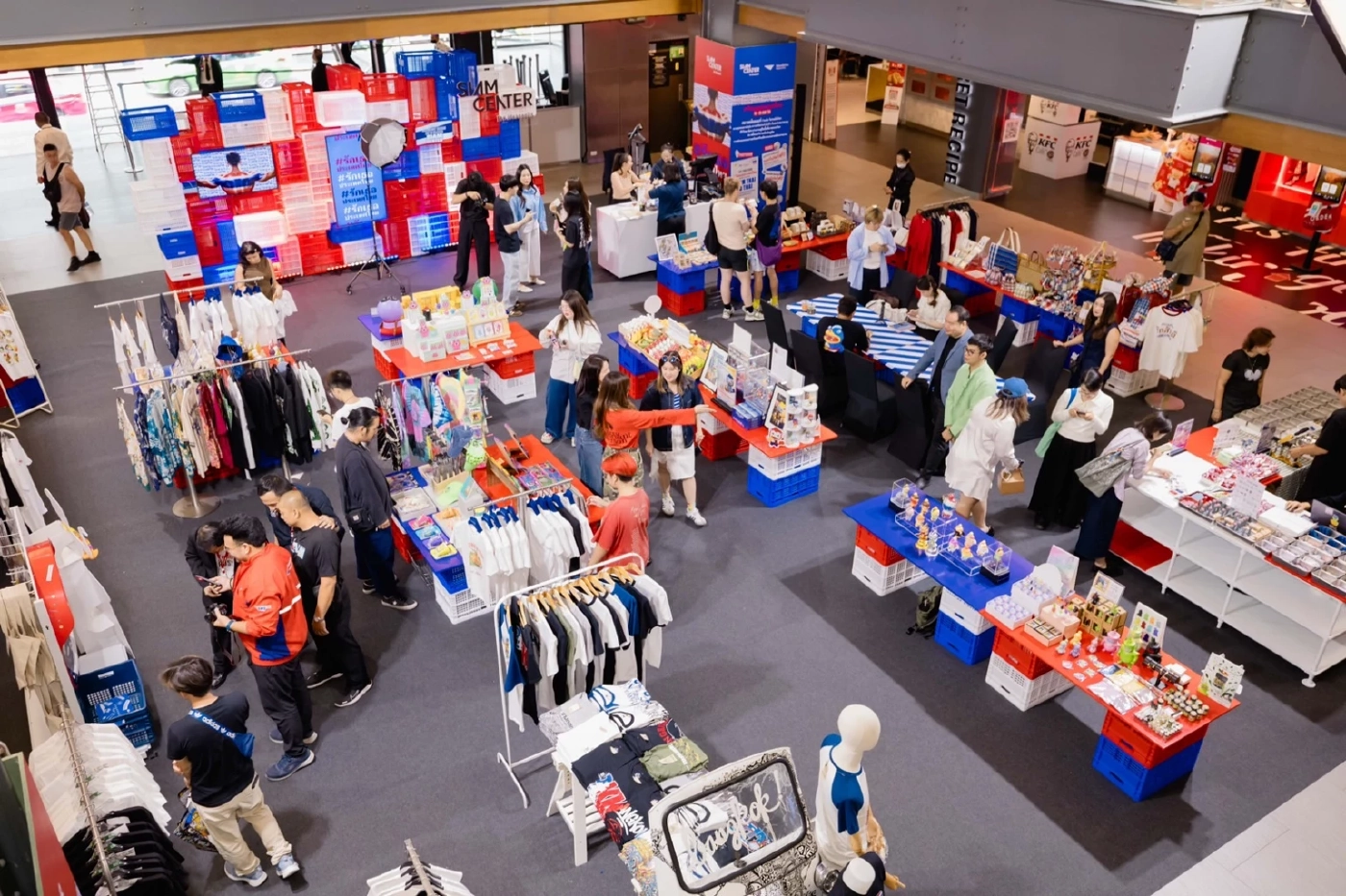 สยามเซ็นเตอร์ จับมือ ไปรษณีย์ไทย และกรมส่งเสริมการค้าระหว่างประเทศ ร่วมแสดงความภูมิใจและส่งกำลังใจให้คนไทย ผ่านงาน ‘รักเธอประเทศไทย’